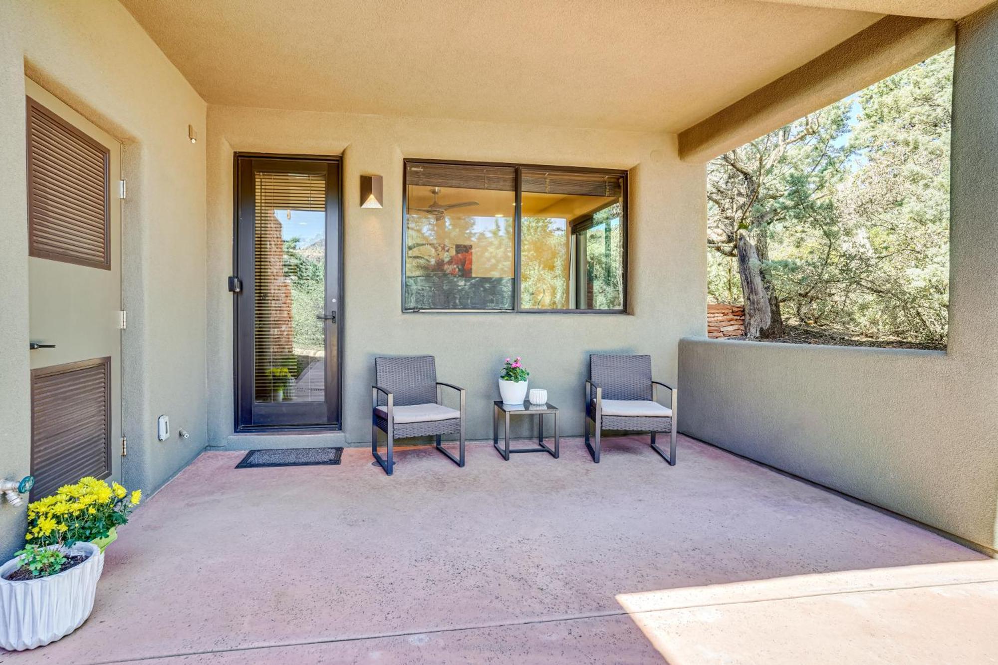 Sedona Couples Retreat With Patio Walk To Trails! 아파트 외부 사진