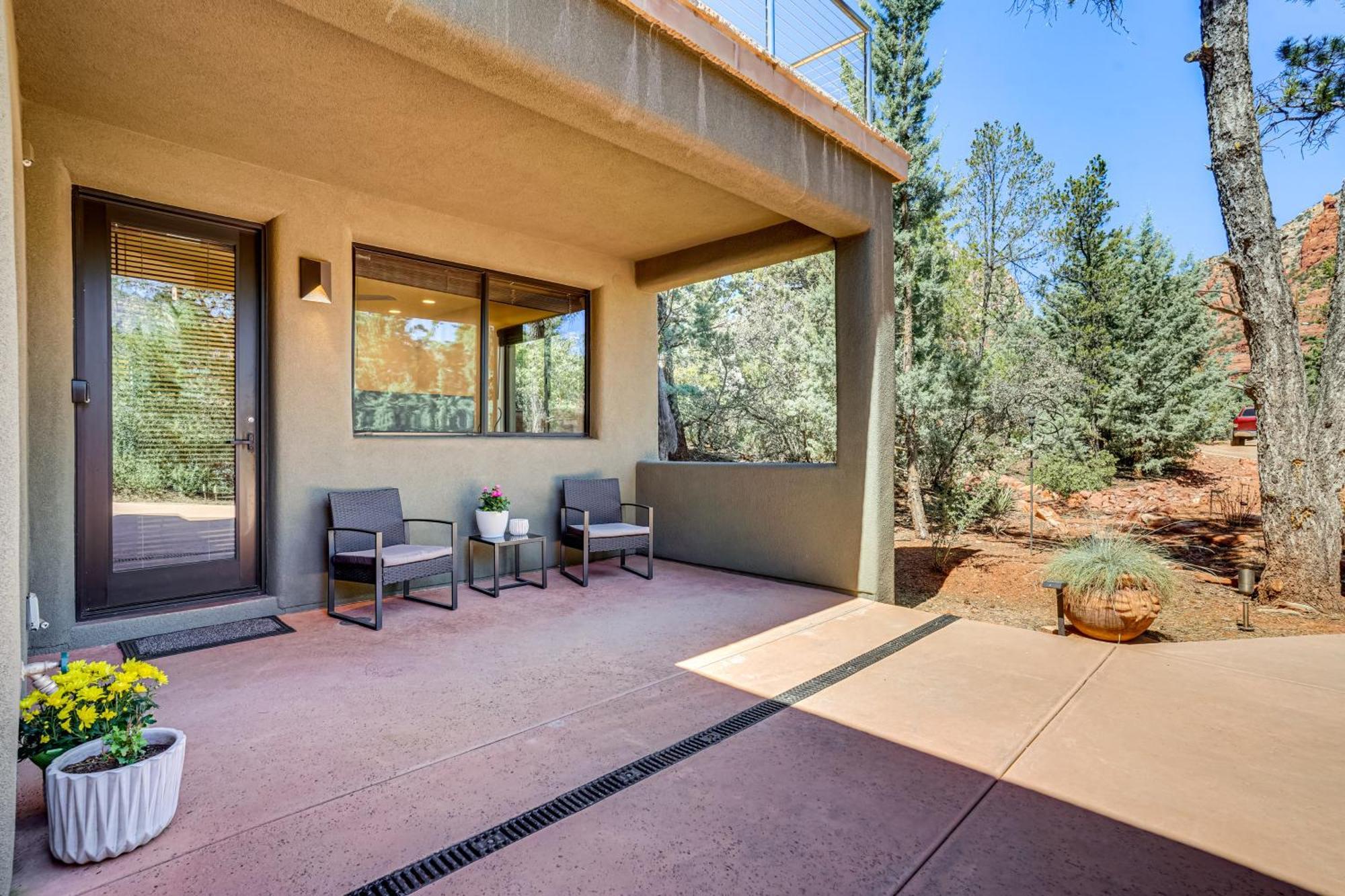 Sedona Couples Retreat With Patio Walk To Trails! 아파트 외부 사진