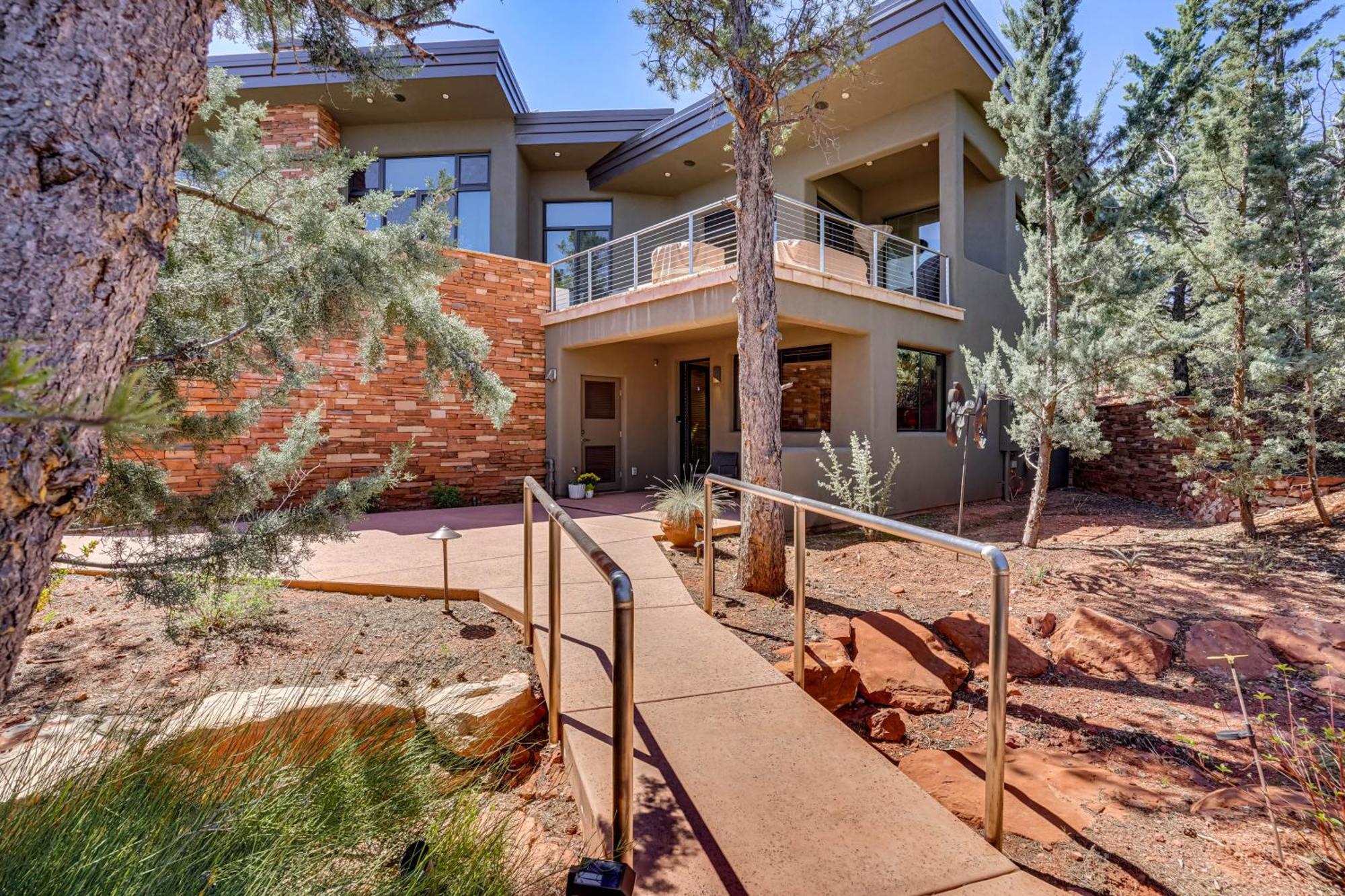 Sedona Couples Retreat With Patio Walk To Trails! 아파트 외부 사진
